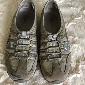 Skechers Size 8 Two tone brown